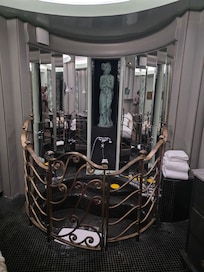 Room 31 - Walk in Shower