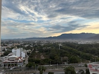 Mountain view king room 26 floor