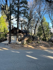 Front area before the driveway