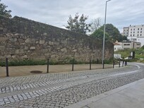 This the front of the hotel.