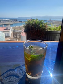 Utsikt fra cafe på taket