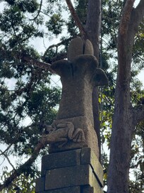 Jota Peláez sculpture on the middle of the Parque