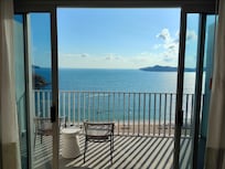 La vista al mar desde el balcón