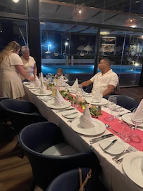 Nos prepararon una mesa muy especial para una celebración en familia