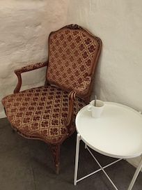 Random dishes all around.