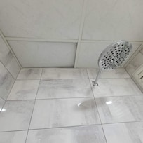 Douche délabré