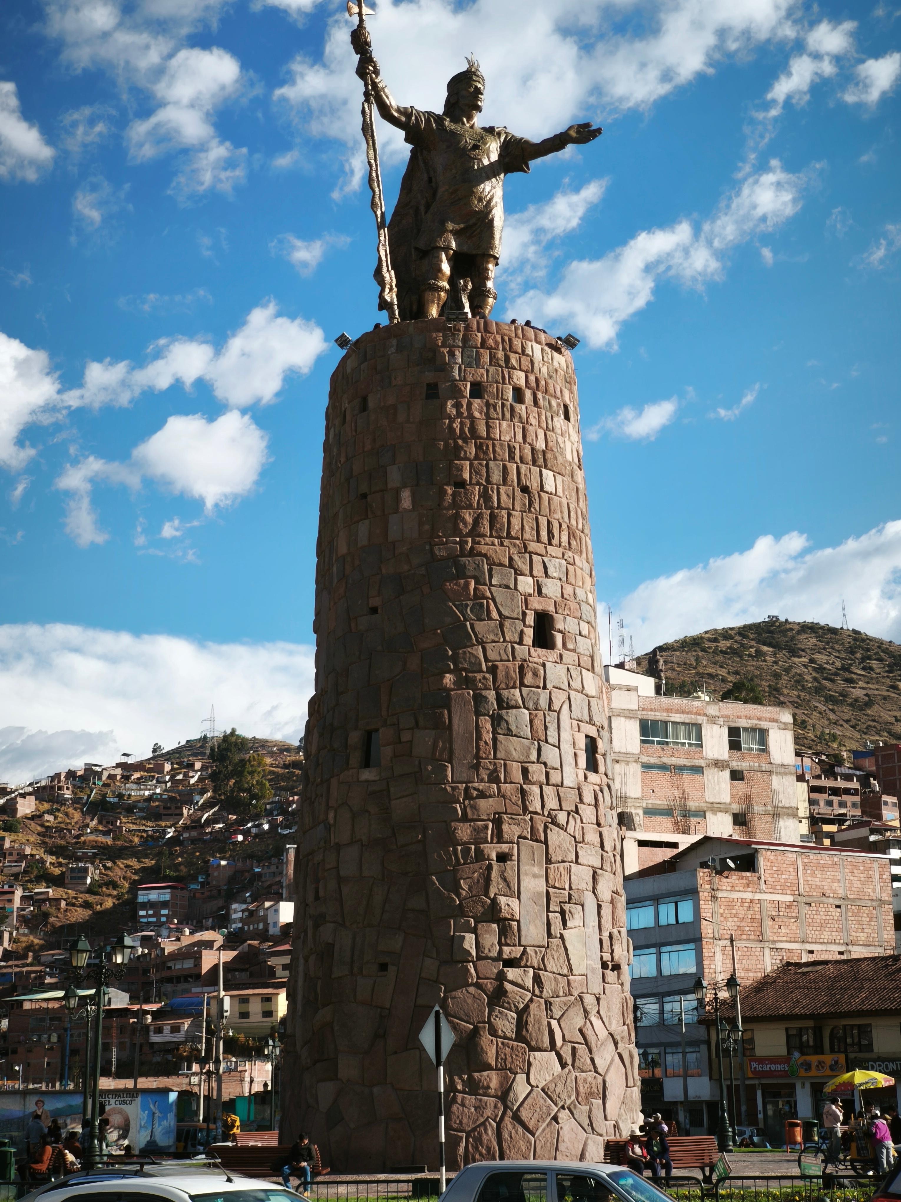 Statue pachacutek pas loin de l'hotel