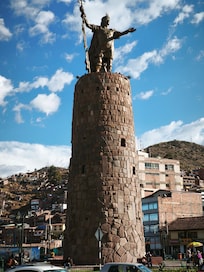Statue pachacutek pas loin de l'hotel