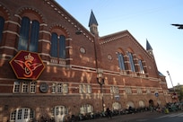 コペンハーゲン中央駅。ホテルはこの駅の出入り口から石畳の道を曲がったらすぐに見えるくらい近い。