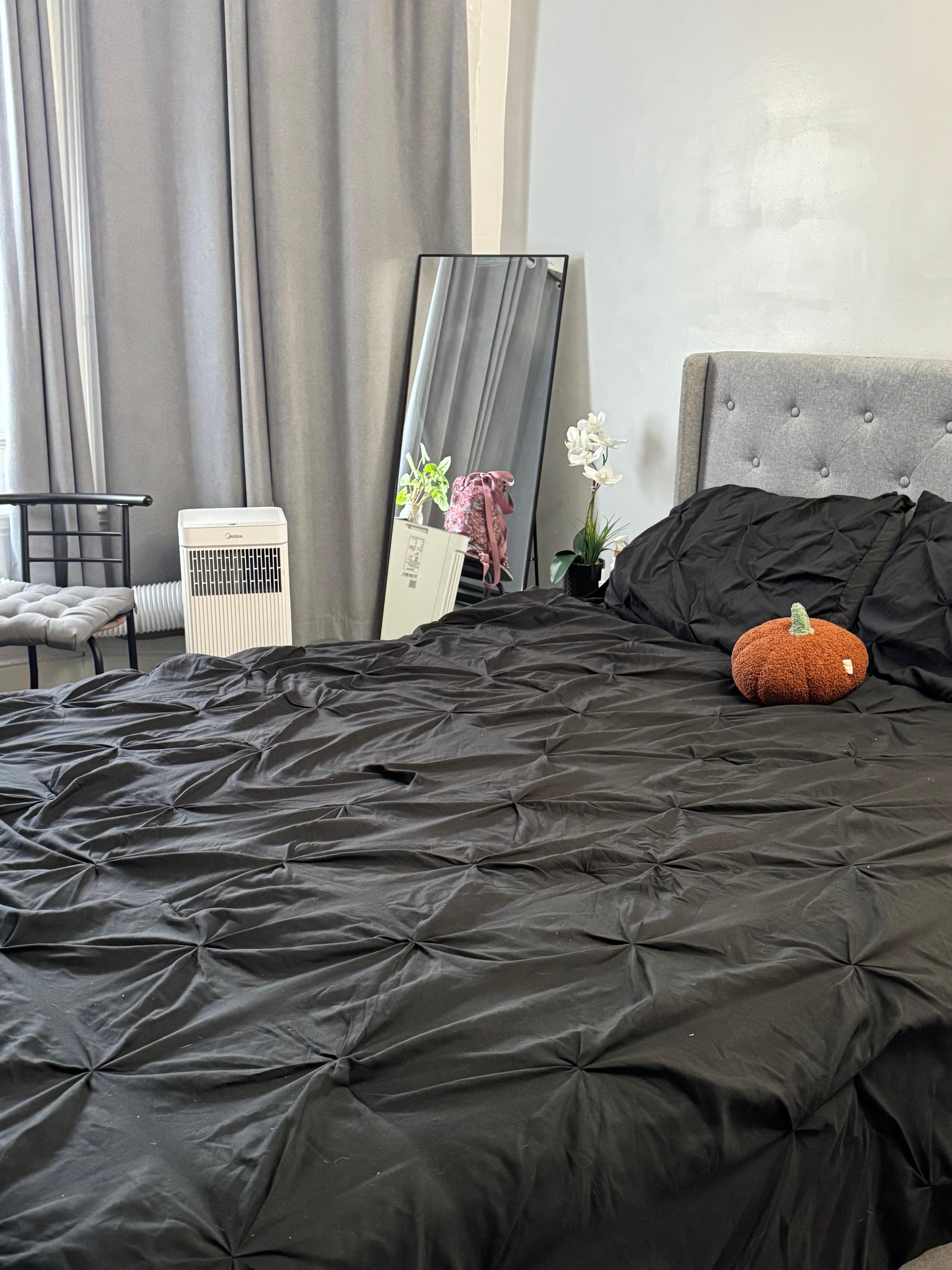 The bed… Oh, the bed…