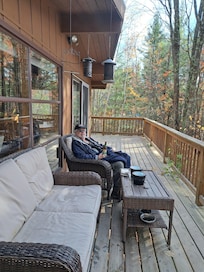 Really enjoyed the deck facing onto the lake.