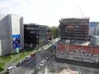 たまたま角部屋だったので 廊下から市内を見る事ができた。