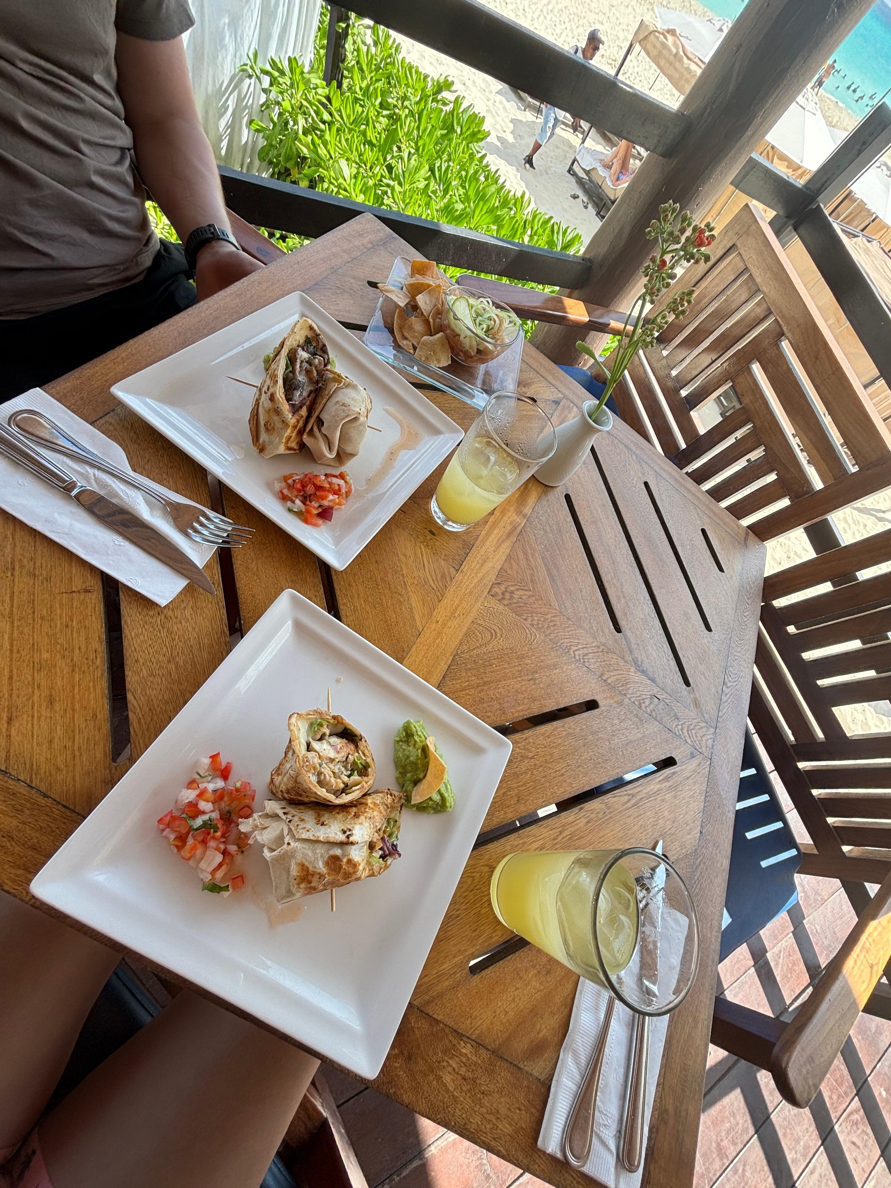 Caribeno lunch