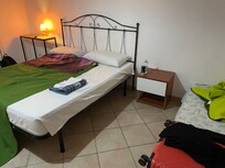 Zusammengewürfelte Einrichtung