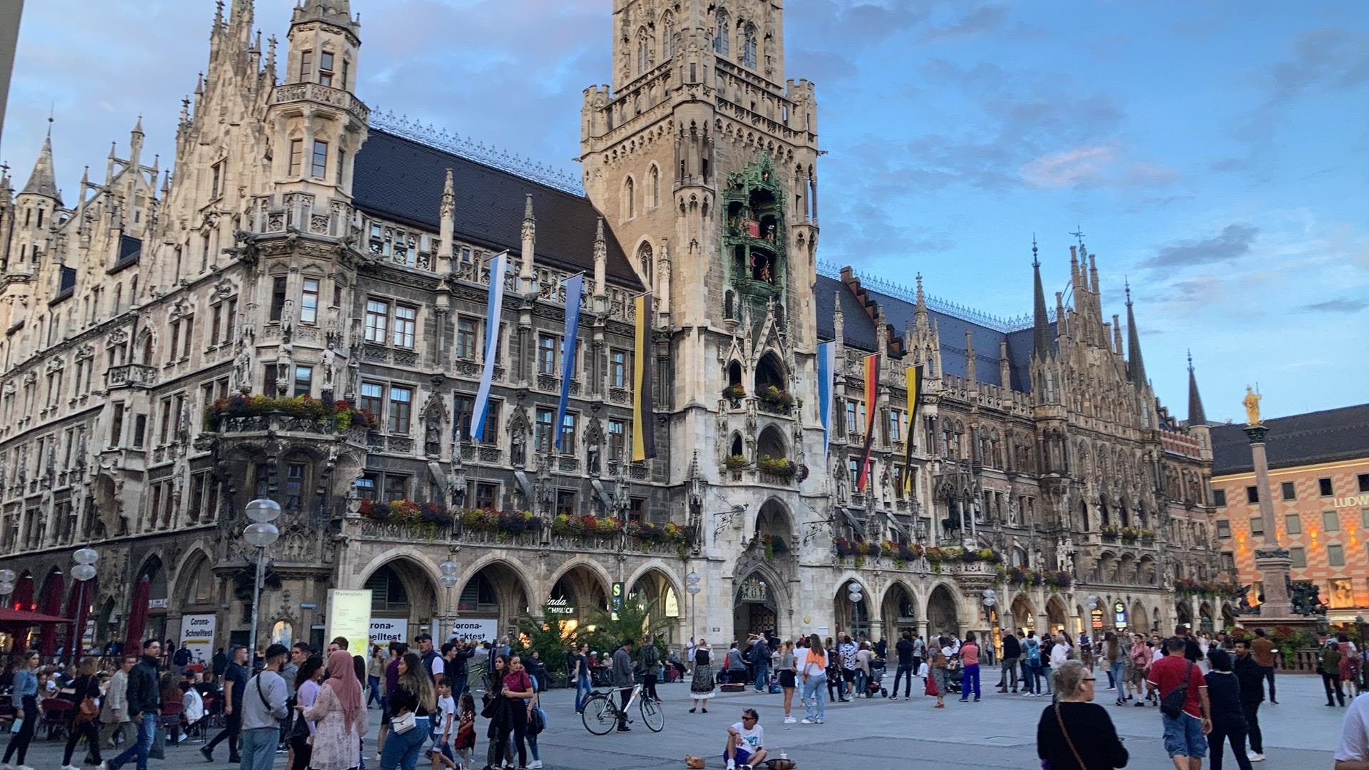 Marienplatz only 10 minute walk