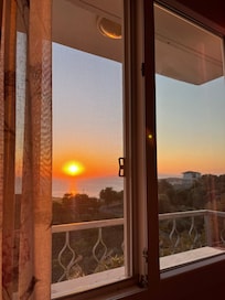 Otel odasindan gun dogumu