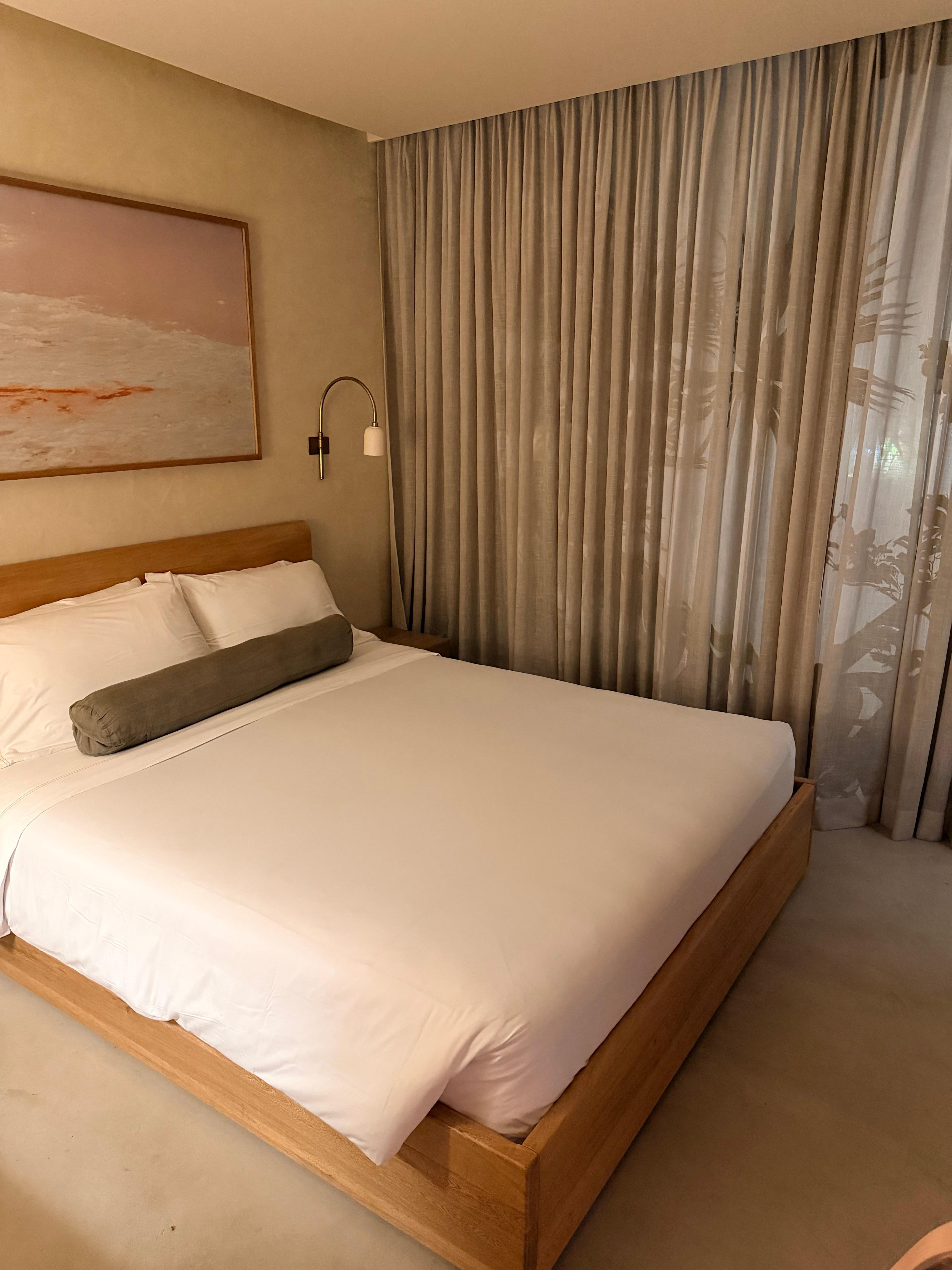 Room on the 7th floor 