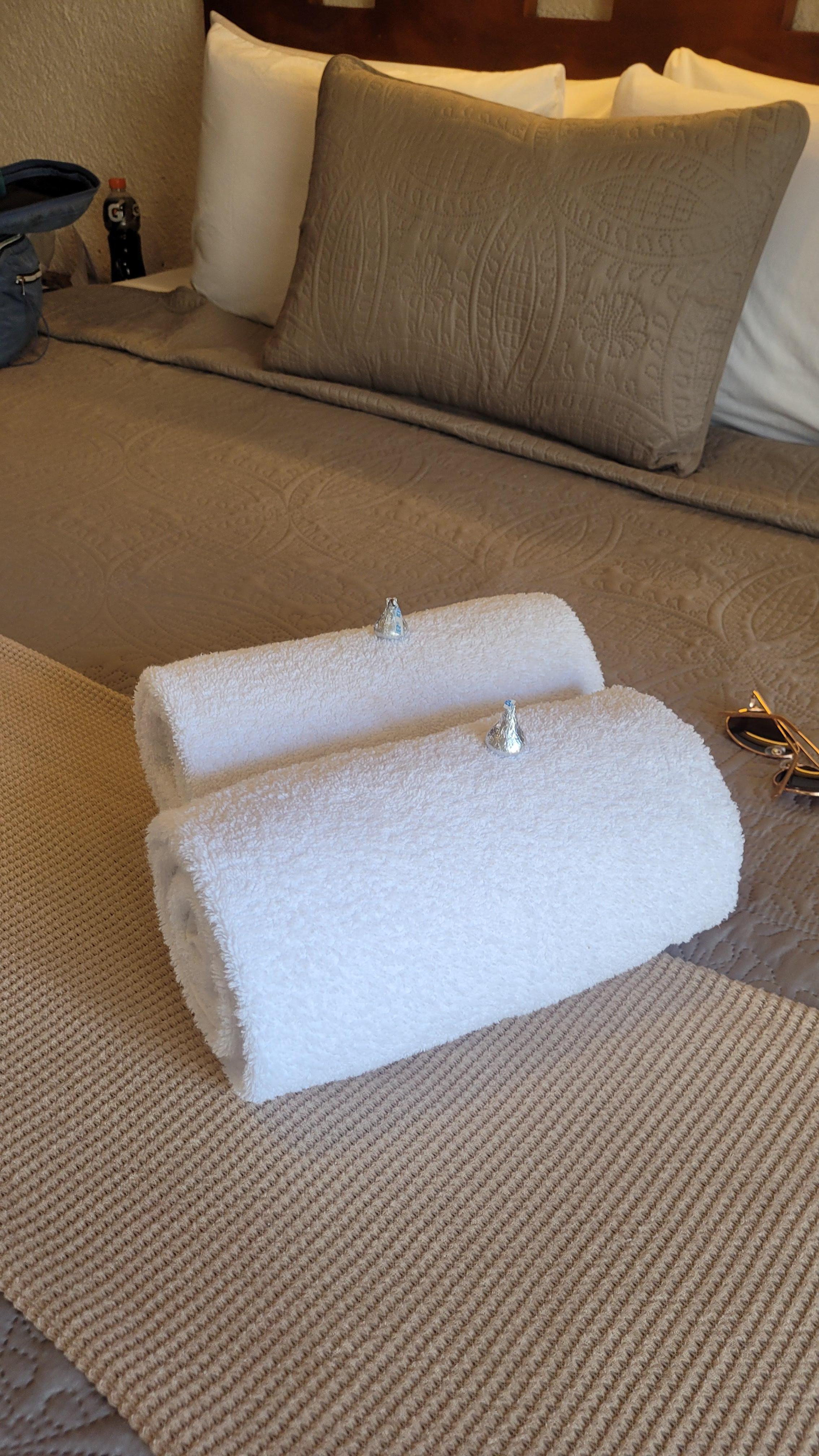 Towels with chocolates