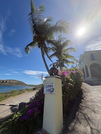 View of entrance and driveway