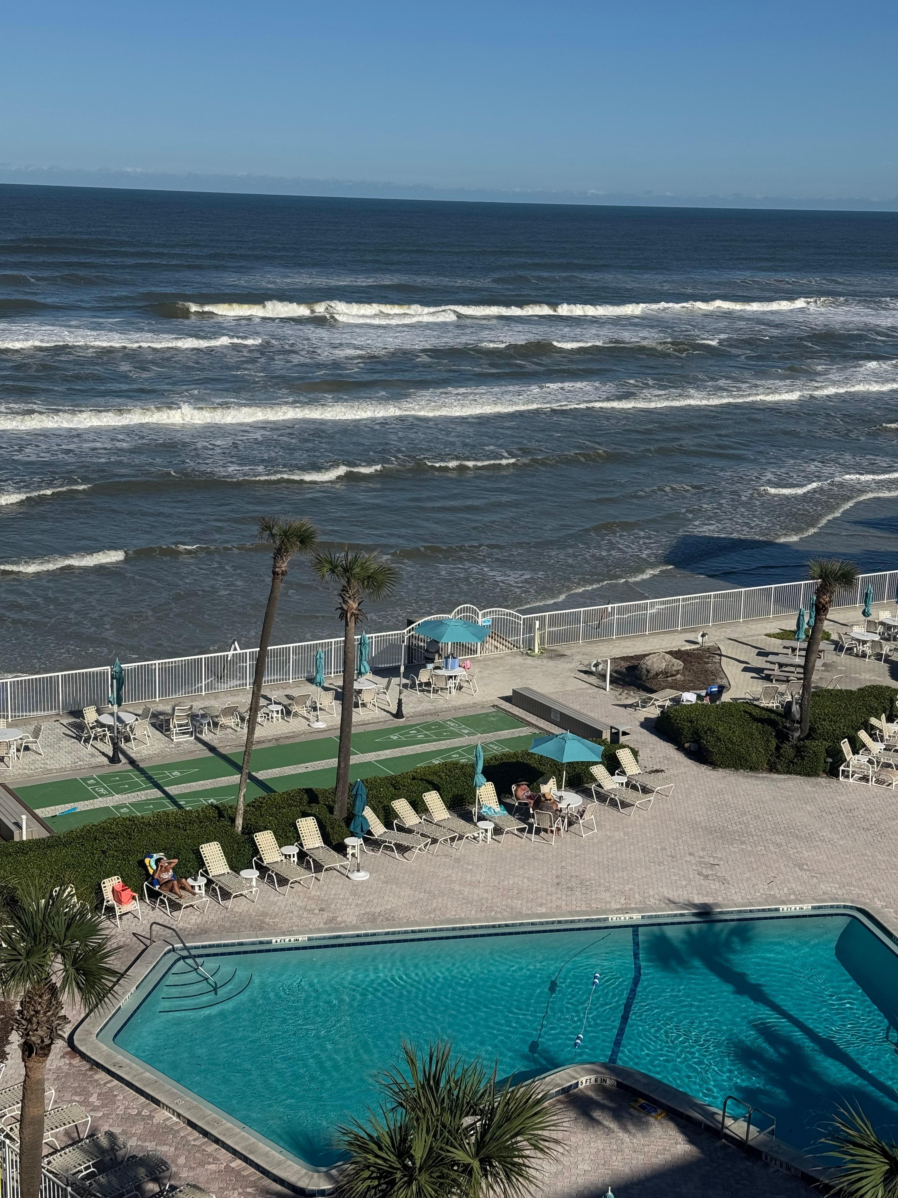 Amazing pool and ocean views! 