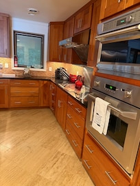 Wonderful microwave and spacious oven