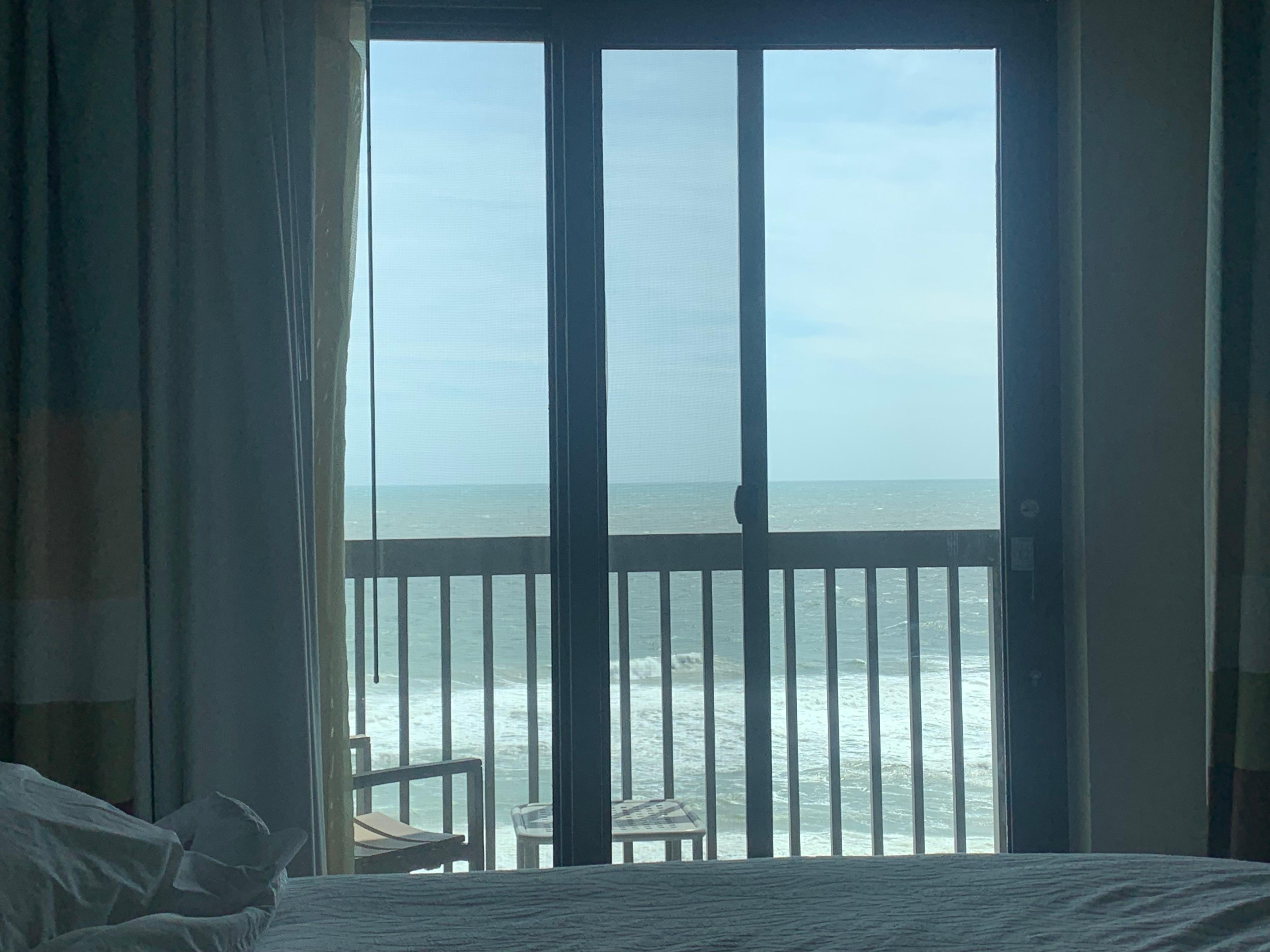 What a gift the oceans are! It's nice to be sleeping next to the Atlantic.