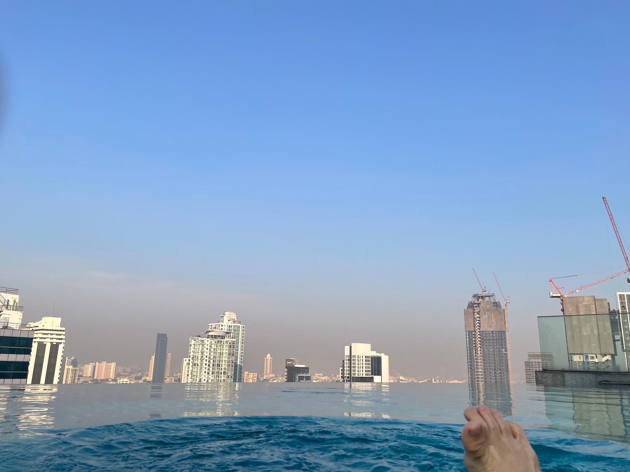 Morning swim in the sky 😉