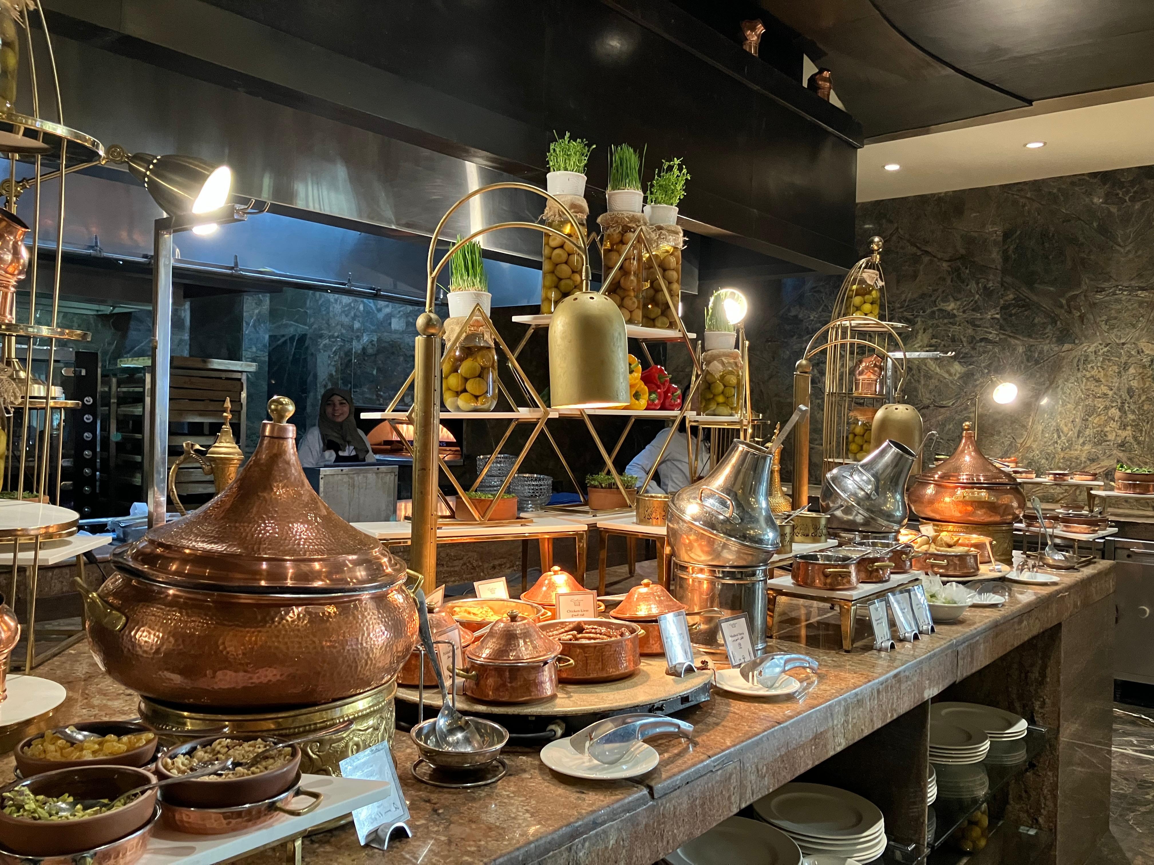 朝食のアラブセクション