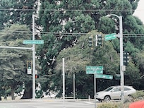 The confusing intersection of ALL the Green Lake Drives.