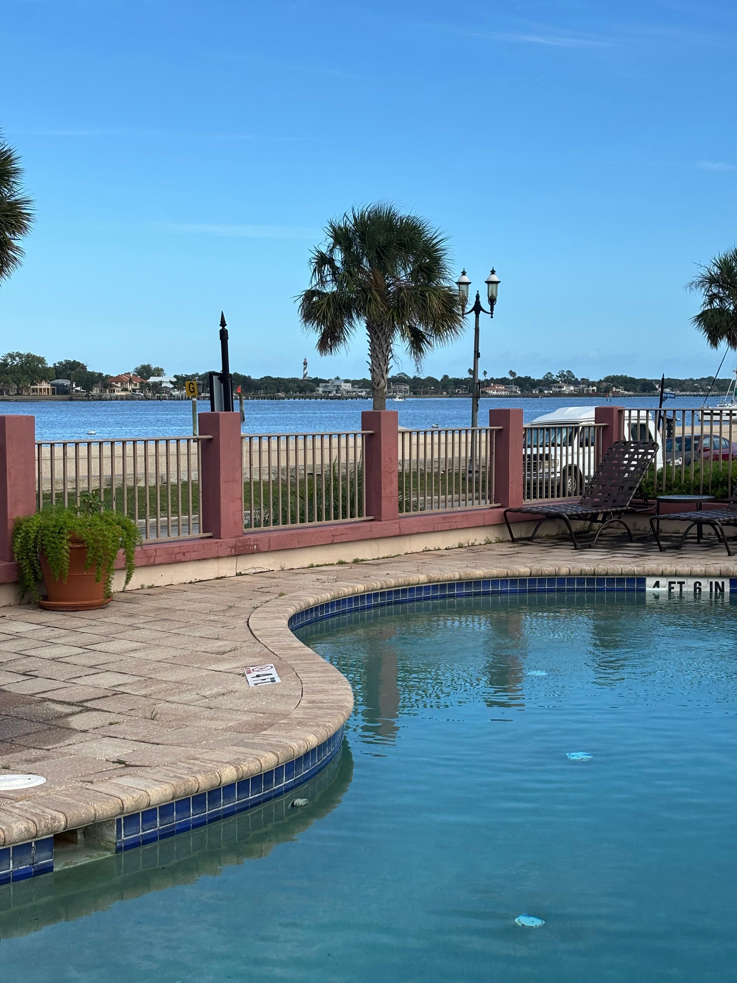 Pool area-can see the Lighthouse across the river 