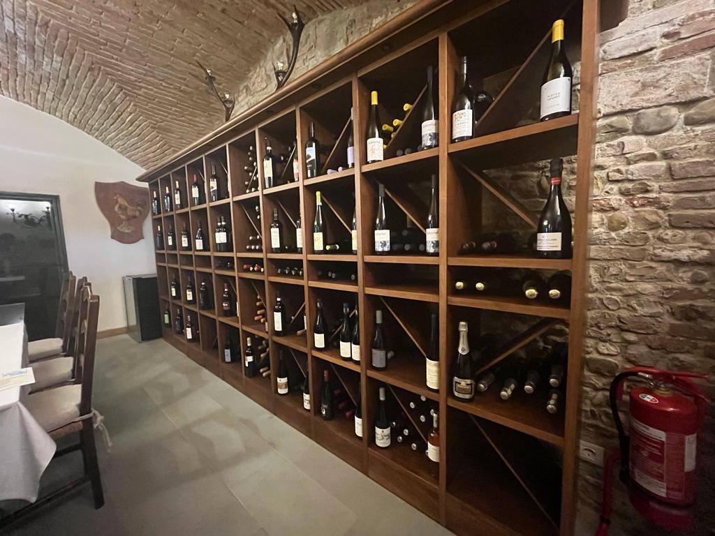 Wine Cellar & Tasting room