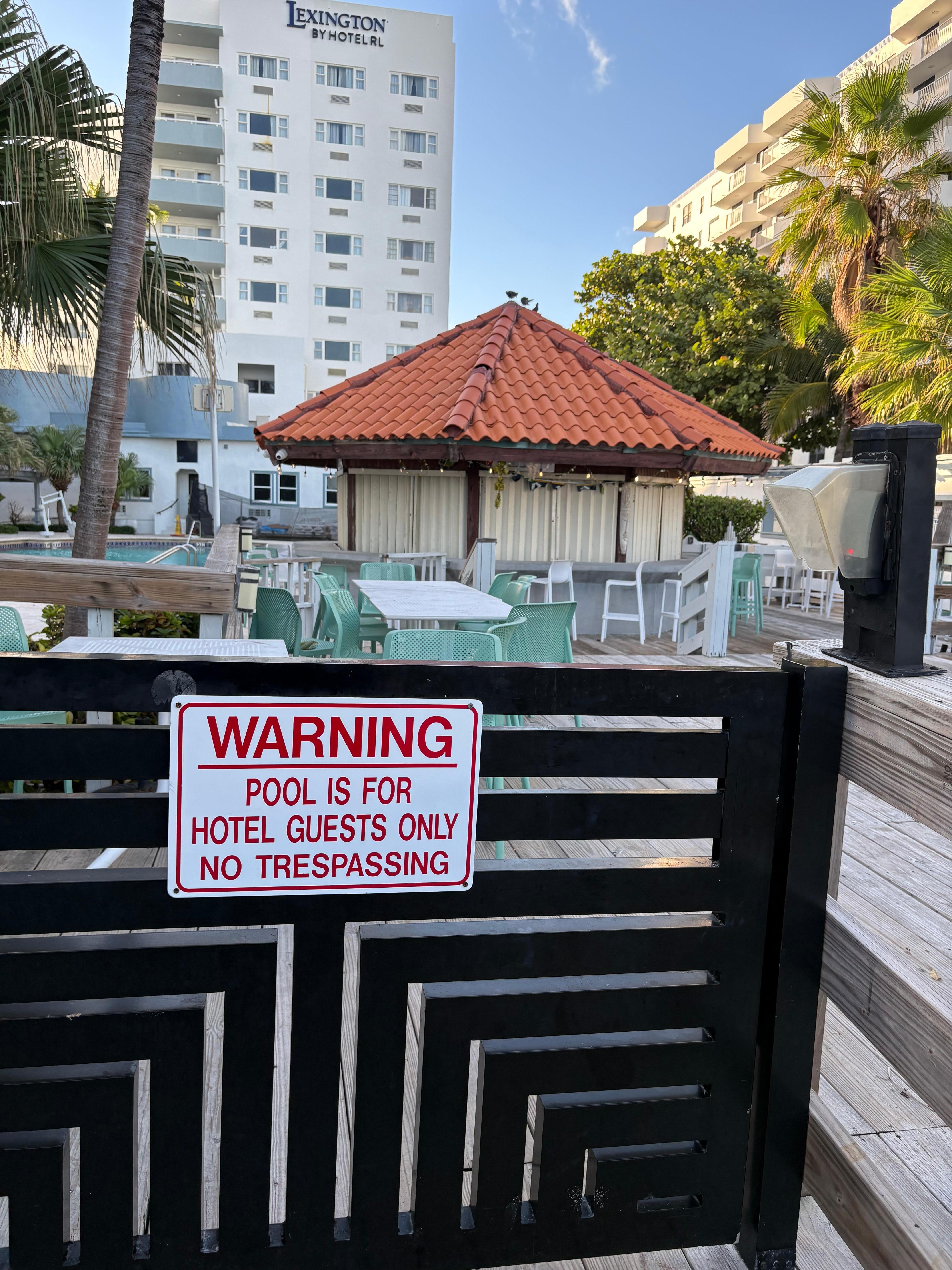 Tiki bar closed at 3:30pm