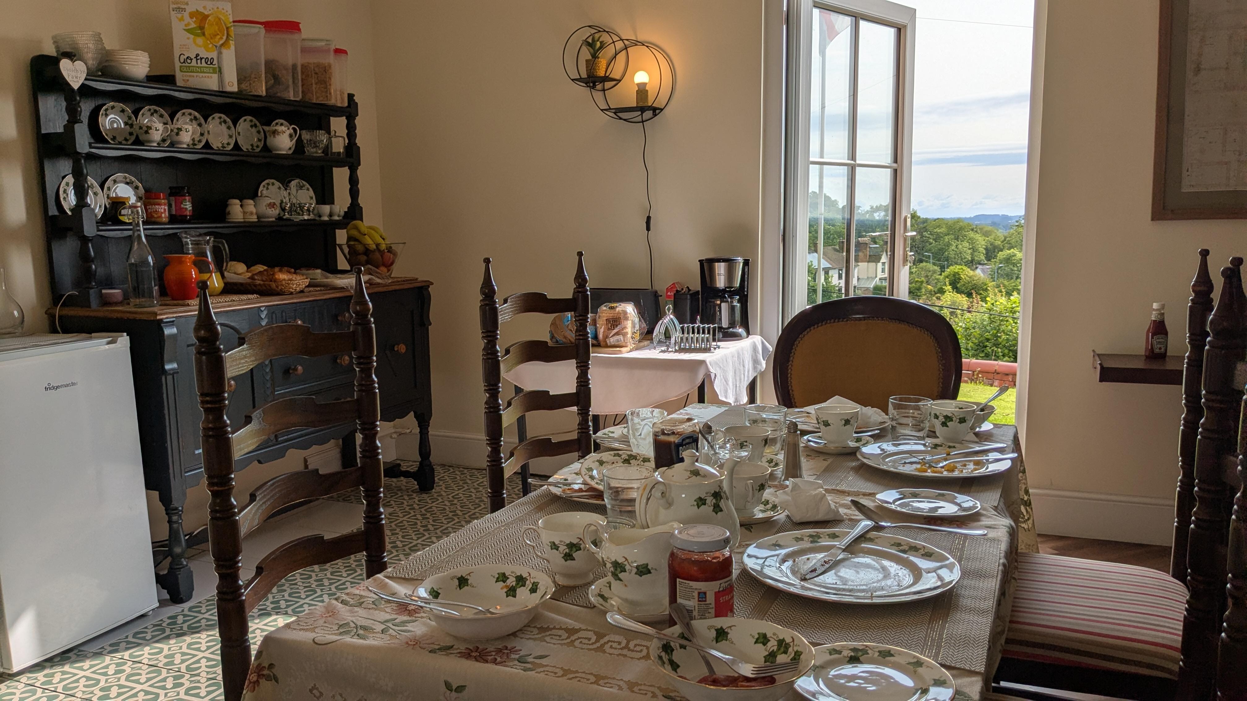 Breakfast room