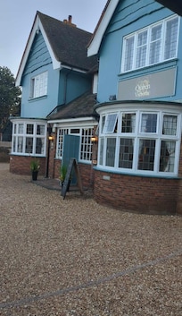 Front of Queen Victoria