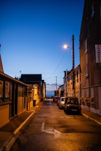 Straße vor dem Haus zum Meer
