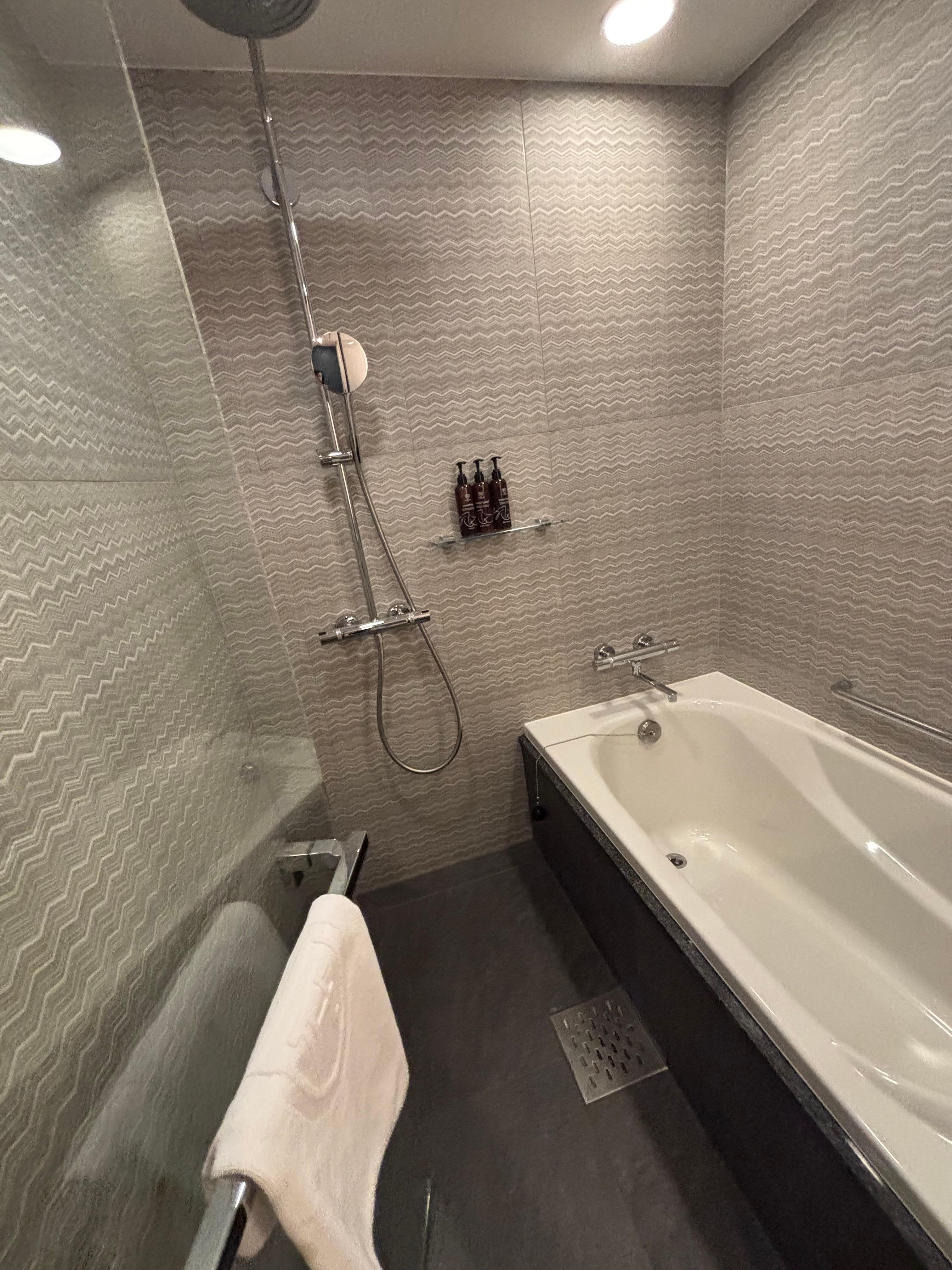 浴室暖かく使い勝手が良かった