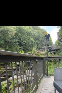 Ledges Glass Restaurant