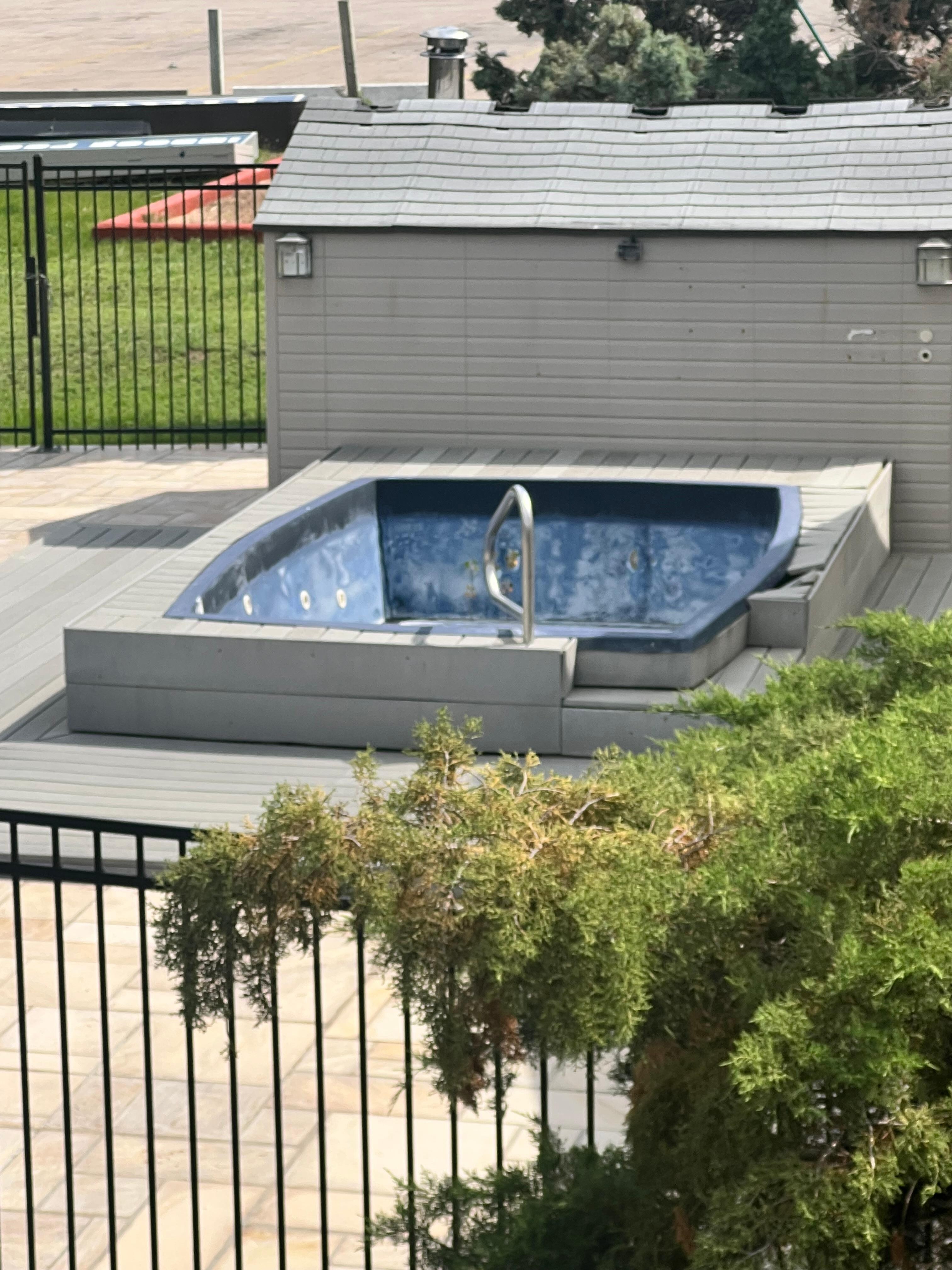 The hot tub that was told was working great when I called and hadn’t worked in years