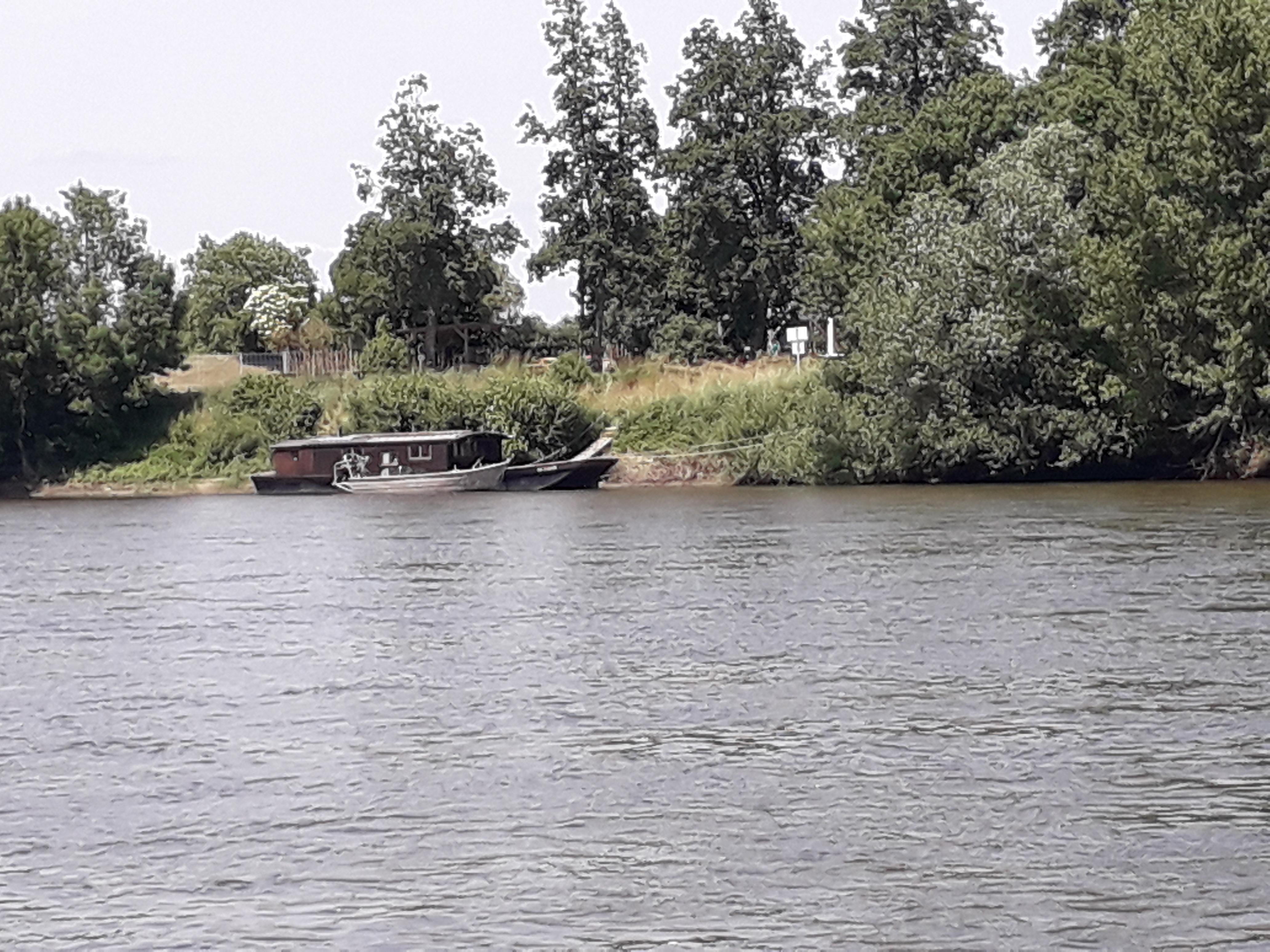 Balade en bateau sur la Loire / Depart de Saumur 
A faire
