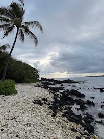 Manini beach just steps away.