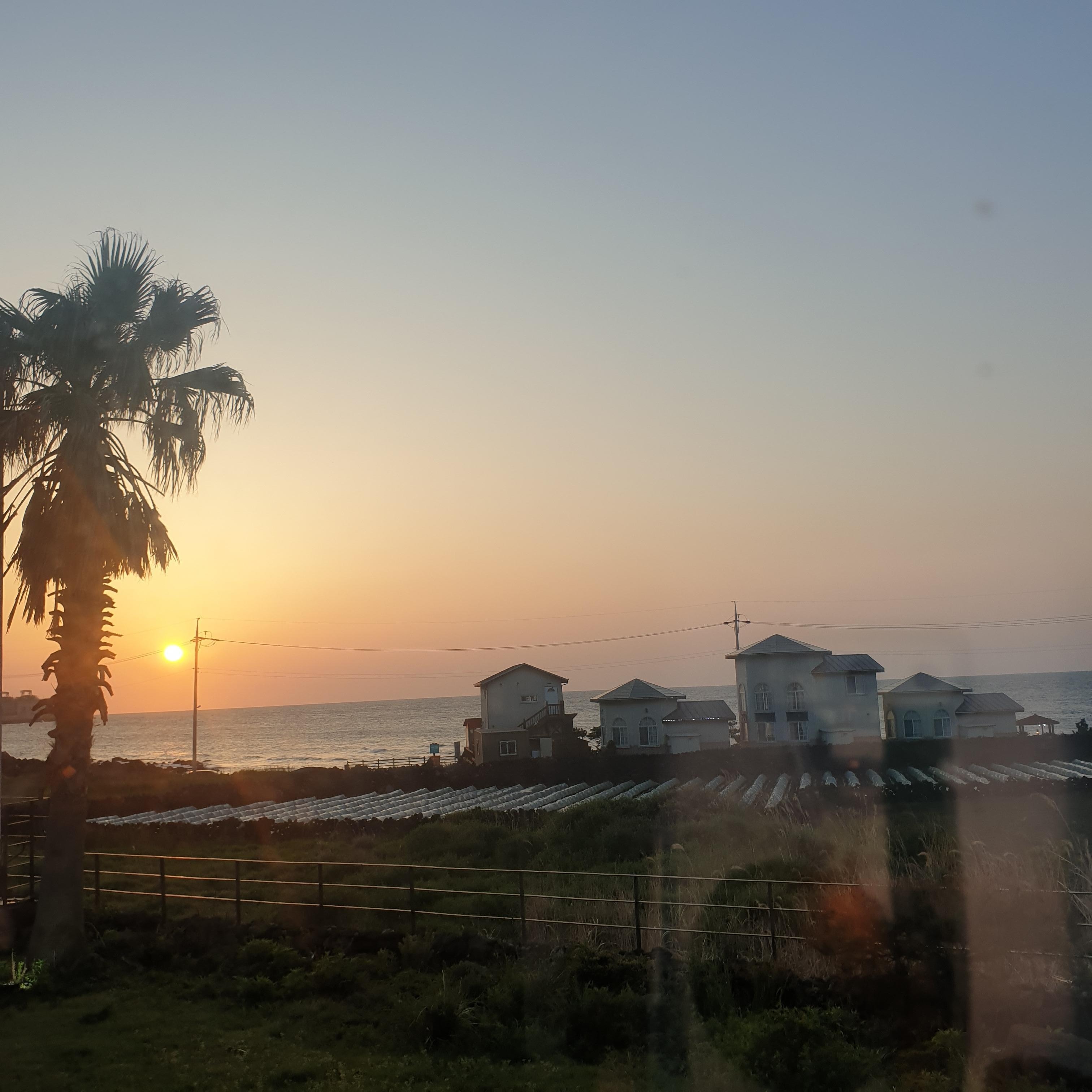 1층거실에서 찍은 일몰~