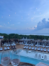 The view outside from the Italian restaurant Aglio