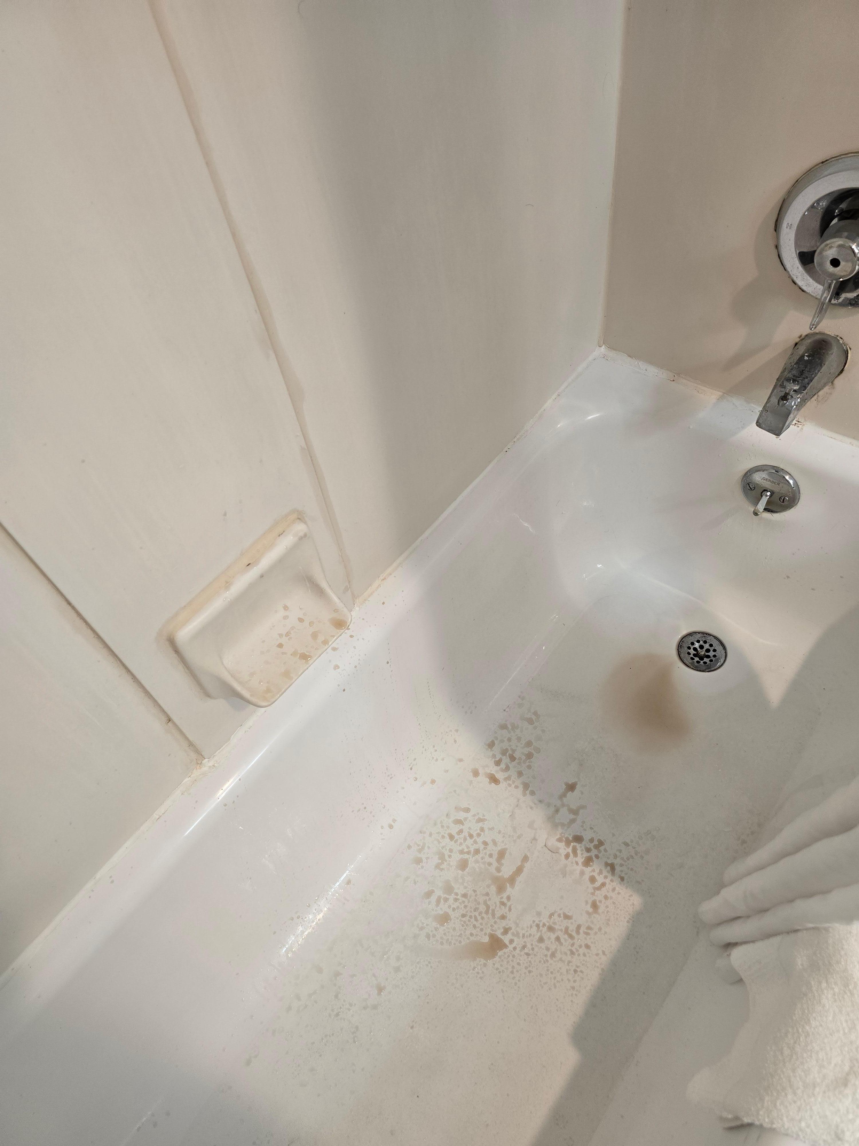 First thing this hotel has old photos on web site wch r from previous hotel owned co, this hotel is dated the carpet in hallway r ugly if u broke or on limited budget u can stay here not bad I made first mistake didnt check the rating b 4 booking