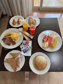 room service breakfast