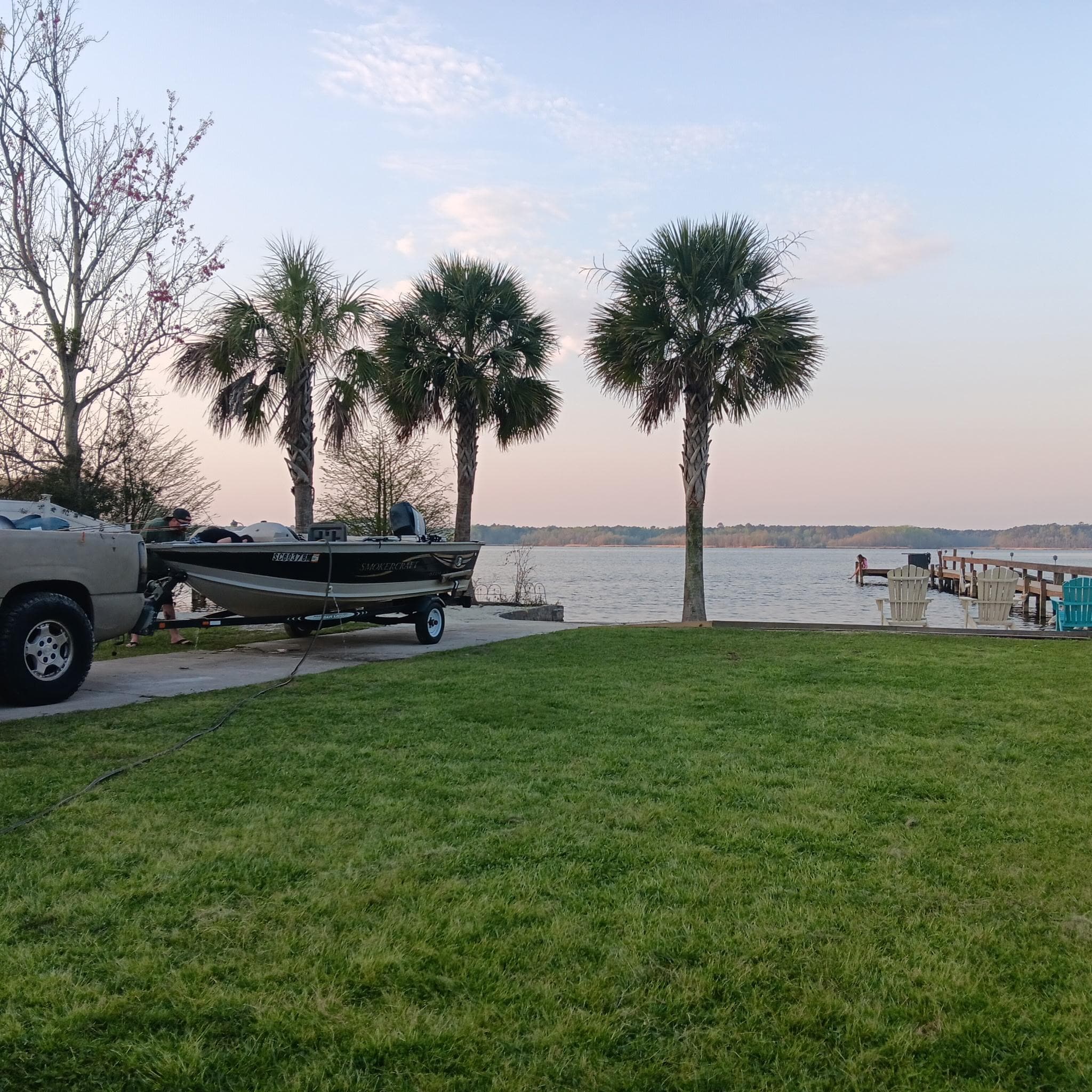 Private boat ramp was amazing for lake access!