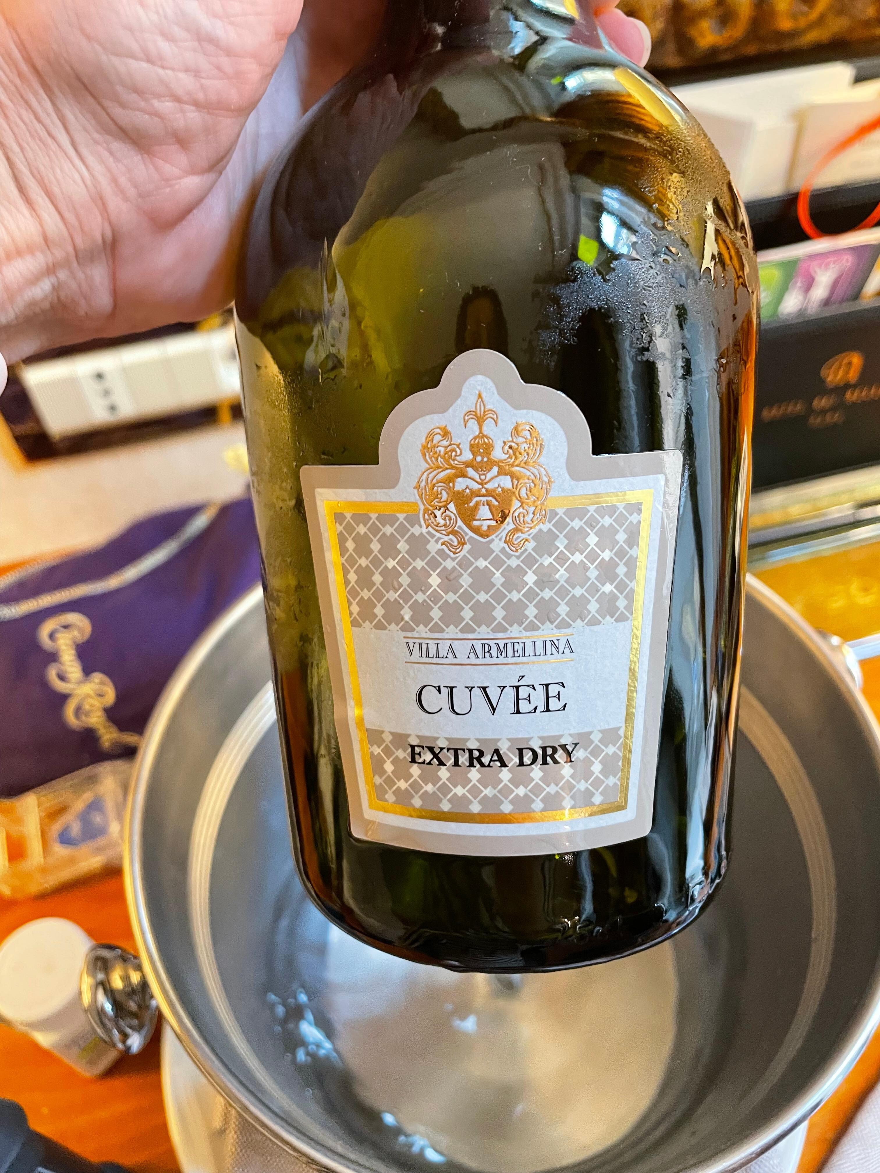 Welcome bottle of bubbly 