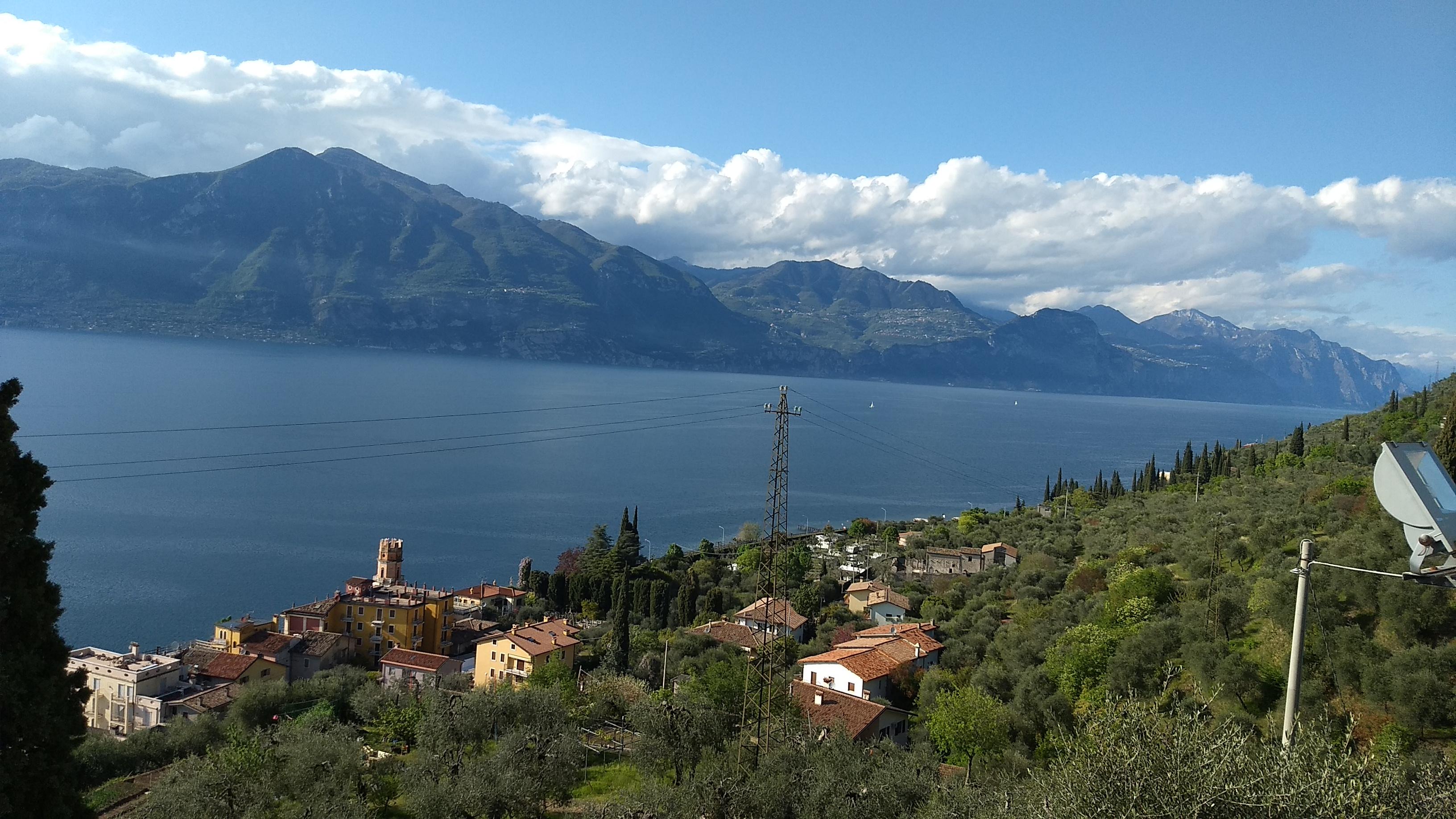 Vista dall'altura sopra Menapace - Pai