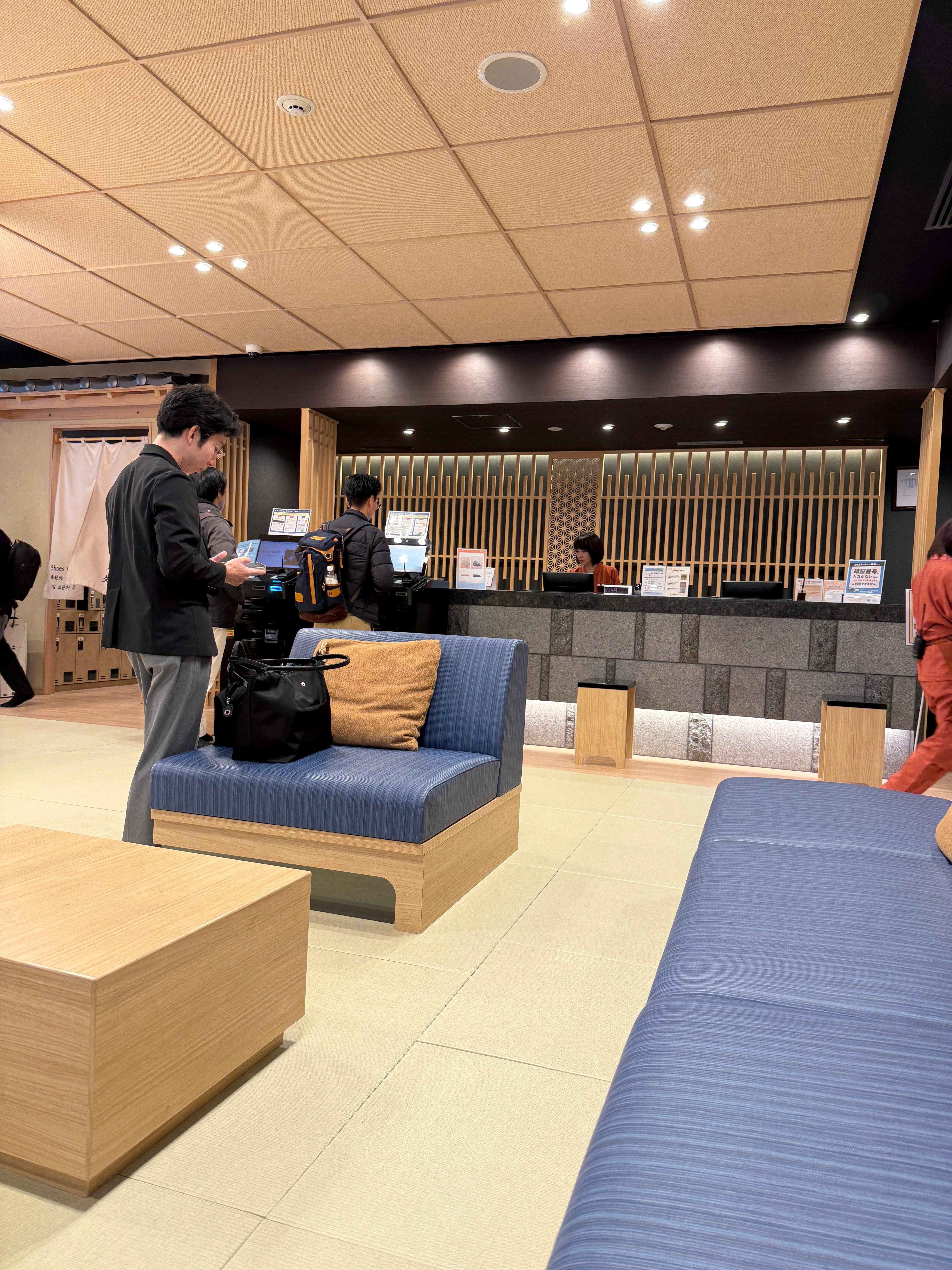 大廳，可以在這喝免費的咖啡。