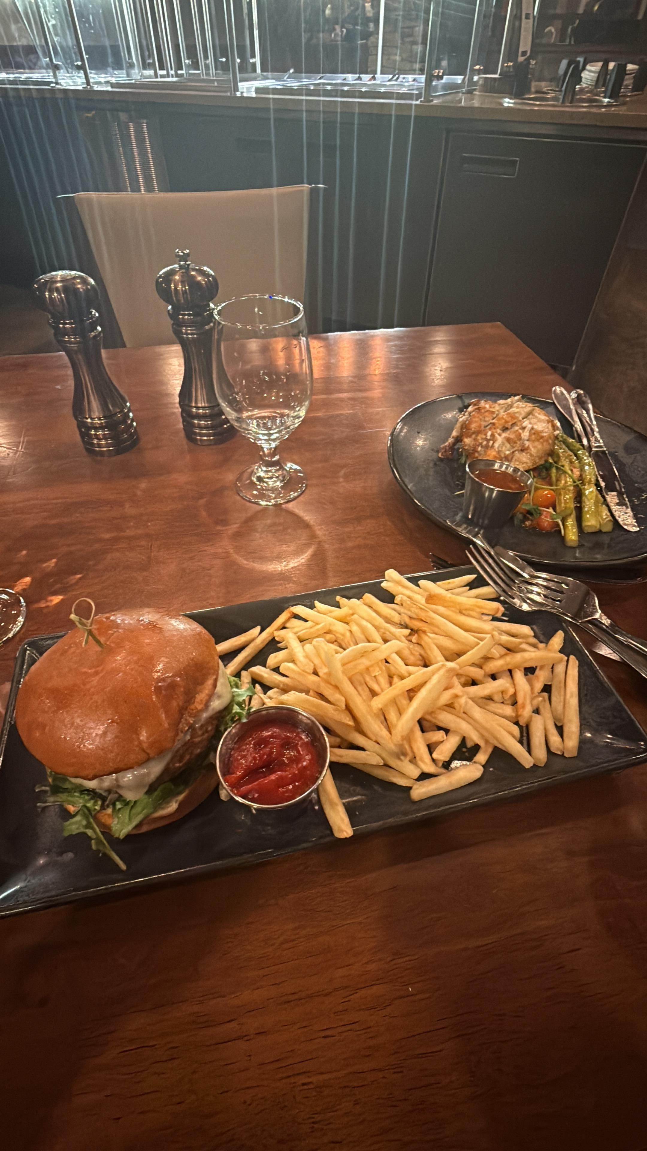 Cena en uno de los restaurantes 