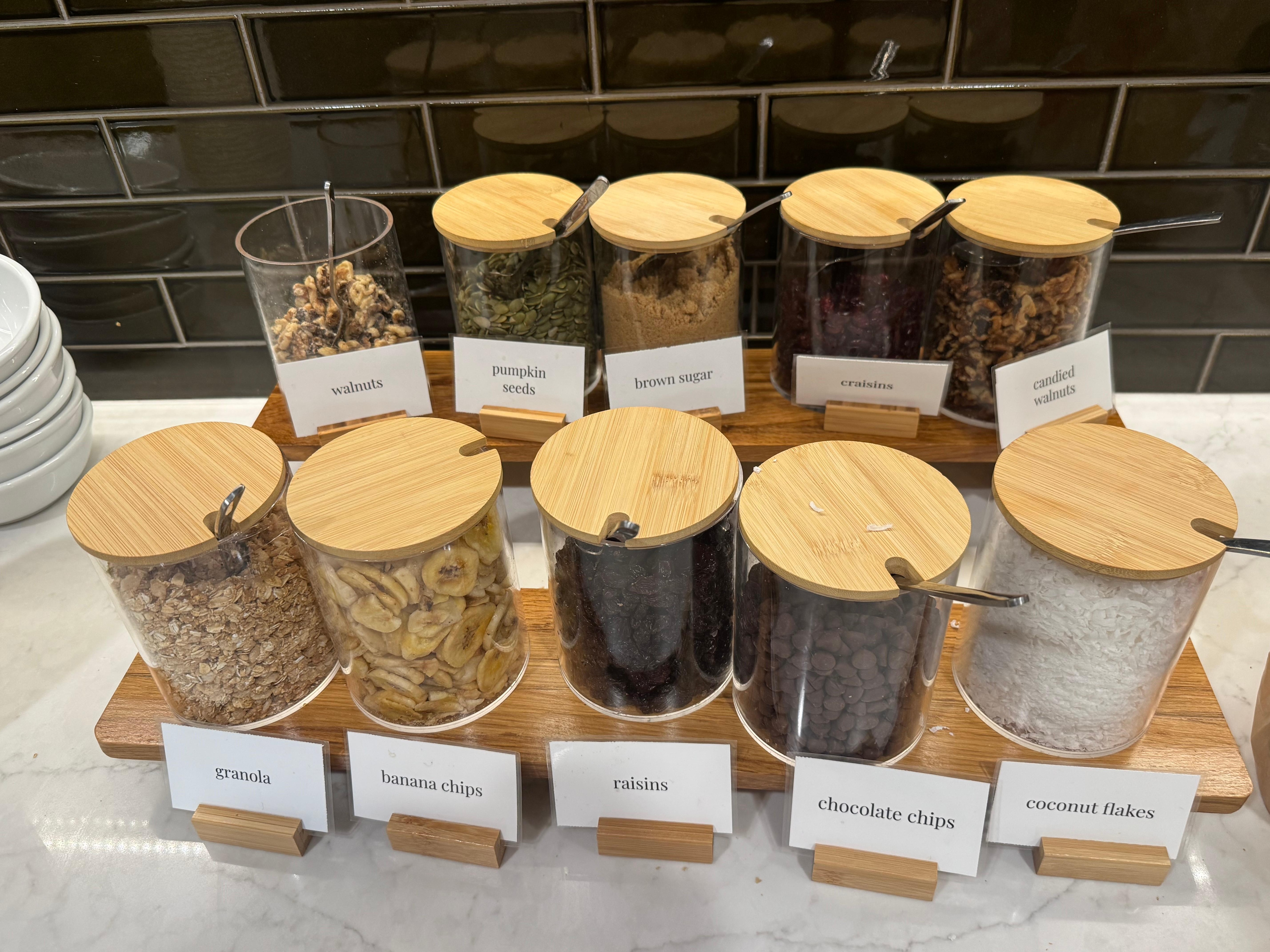 Fixings at cereal station